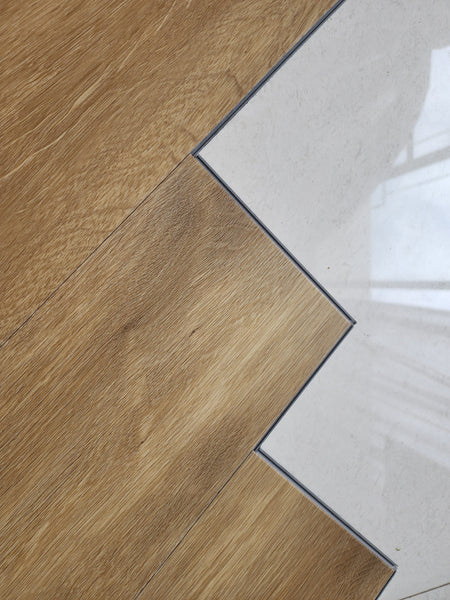 Caja piso laminado 6pz 2.487m2 5mm con 1mm EVA bajoalfombra
