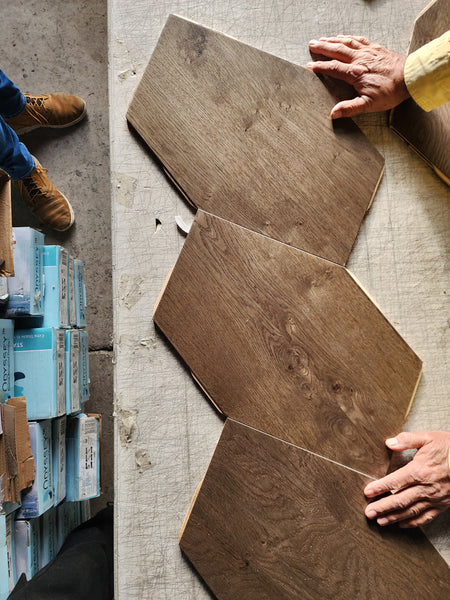 Piso HDF laminado madera Woodpeak caja 2.46m2 24pz España