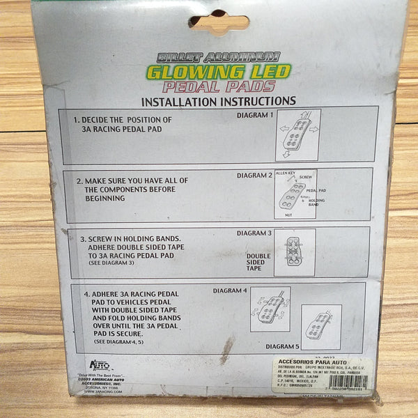 SET DE PEDALES PARA AUTO CON LUCES LED.