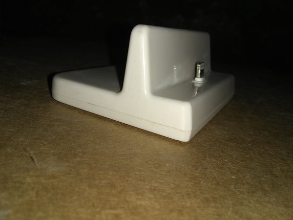 Base Cargadora Usb Y Conector Lightning