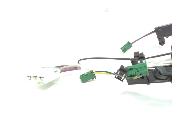 Conector plástico para computadora automotriz