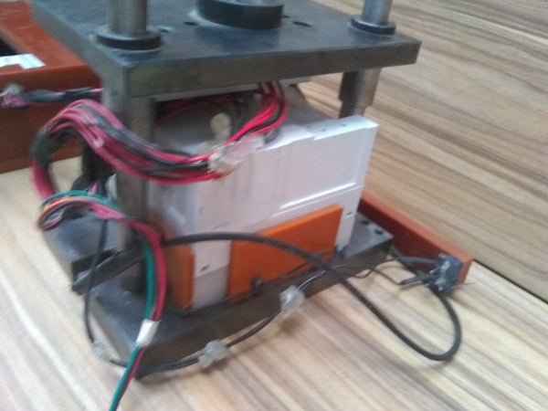 Equipo industrial base calentador y consola de prueba