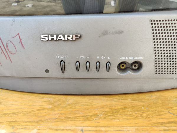 Televisión SHARP a color de 19"