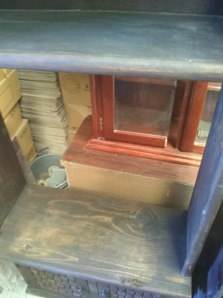 Mueble rústico de madera