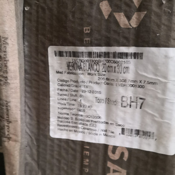 CAJA DE MURO CERAMICO VERONA BLANCO 20X30CM 24 PZAS remate