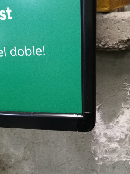 Porta letrero Marco control multitud publicidad 55x71cm