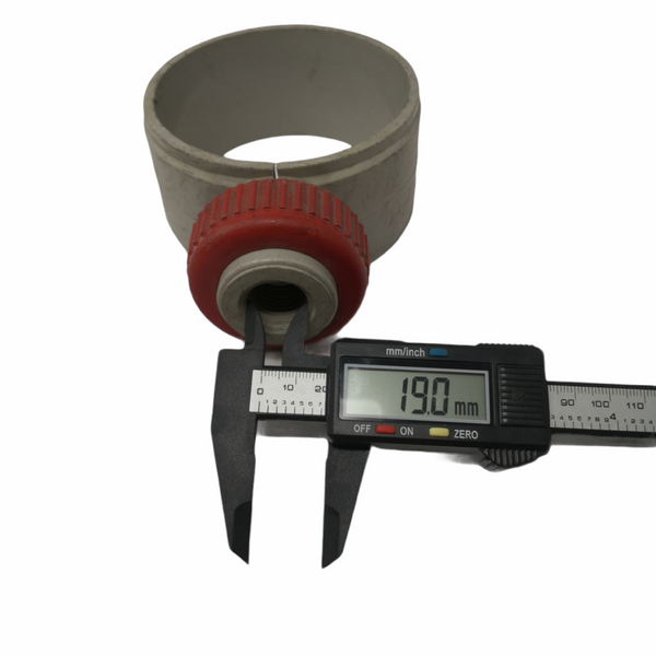 Abrazadera De PVC Con Embrague 10cm x 5altura