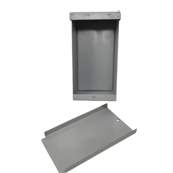 Caja de Metal 14.5cm x 16cm x 26cm