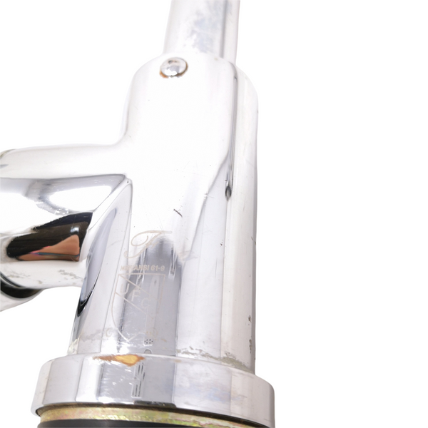 Llave Mezcladora fregadero Monomando plateada usado