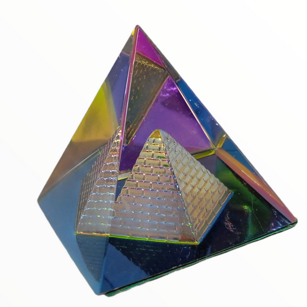 Pirámide decorativa para escritorio 4x3.8
