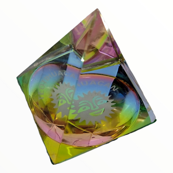 Pirámide decorativa para escritorio 4x3.8