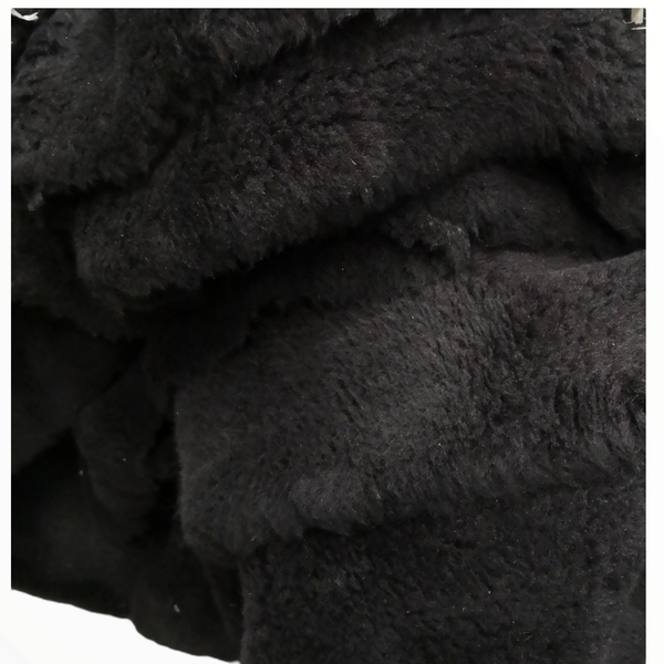 Tela borrega afelpada rollo 1.50m x 25m.