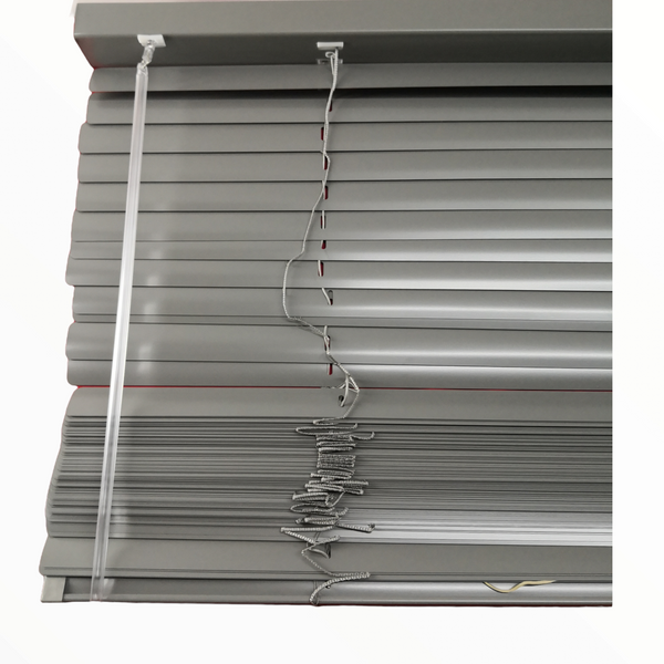 Persiana Aluminio Tipo Oficina Horizontal Mediana